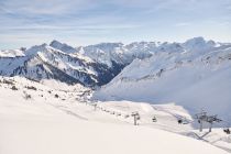 Hinauf mit der Glatthornbahn im Skigebiet Faschina. • © Alpenregion Bludenz Tourismus, Alex Kaiser