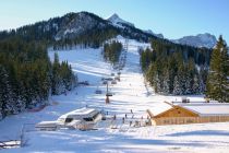 Blick über den Kreuzwank-Ski-Express im Skigebiet Garmisch-Classic • © alpintreff.de / christian schön