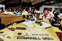 Grill-Spezialitäten genießen im Downhill-Grill. • © TOP Hochgurgl