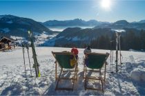 Pause mit Aussicht im Skigebiet Unken-Heutal. • © Salzburger Saalachtal Tourismus