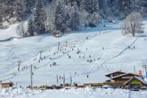 Skifahren im Skigebiet Hörnerbahn-Bolsterlang. • © Hörnerbahn