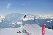 Snowboarden in der SkiWelt Wilder Kaiser Brixental. • © Bildarchiv SkiWelt