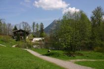 Der Erlebnisweg am Kalvarienberg mit Kurpark in Sonthofen. • © Stadt Sonthofen