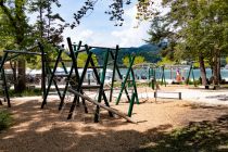 Spielplatz vor dem Promenadenbad in Pörtschach • © alpintreff.de / christian schön