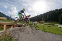 MTB-Power pur – das Bike-Areal EldoRADo lockt viele Aktivurlauber ins Verwalltal von St. Anton am Arlberg. • © TVB St. Anton am Arlberg, Daniel Köll