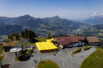 Der Alpengasthof Buchensteinwand vom Jakobskreuz aus fotografiert. • © alpintreff.de - Silke Schön