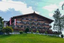 Das Hotel Zur Schönen Aussicht in St. Johann in Tirol. • © alpintreff.de - Christian Schön