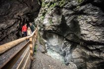 Unterwegs in der Liechtensteinklamm.  • © Tourismusverband St. Johann in Salzburg