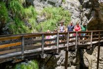 Eine Begehung der Vorderkaserklamm ist für die ganze Familie ein schönes Urlaubs-Erlebnis. • © Salzburger Saalachtal Tourismus