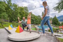 Minigolf spielen in St. Michael im Lungau. • © Ferienregion Lungau