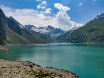 Stausee Mooserboden mit Blick auf den Gletscher. • © alpintreff.de / christian schön