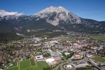 Blick auf Telfs • © TVB Innsbruck / Alpine Luftbild