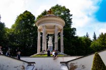 Venustempel im Schlossgarten von Schloss Linderhof • © alpintreff.de / christian schön