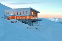 Das Gipfelhaus am Dobratsch im Winter. • © Region Villach Tourismus, Adrian Hipp