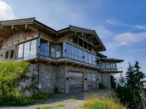 Die Panoramatenne gehört zum Panoramarestaurant Kammerkör auf der Steinplatte in Waidring. • © alpintreff.de - Christian Schön