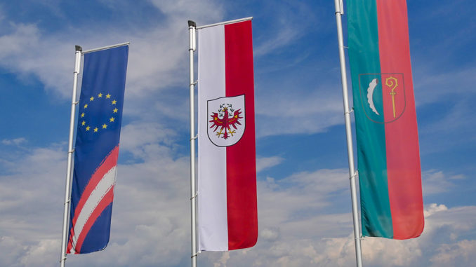 Flagge Österreich - EU - Tirol