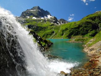 Der Kartellsee im Moostal südlich von St. Anton am Arlberg. Der Speichersee ist nicht nur wunderschön anzusehen, sondern hat eine elementare Funktion für die Stromversorgung der Region. // Foto: : TVB St. Anton am Arlberg/Wolfgang Burger