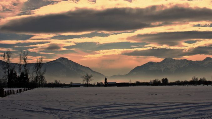 Die Winter-Magie in Bayern spüren - das müsste gehen, sagt Bayerns Wirtschaftsminister Aiwanger. // Foto: Karin Biela auf pixabay.com