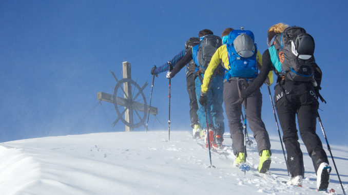 Skitourengehen fasziniert immer mehr Wintersportfans. Im Lechtal ist es besonders schön. // Foto: Ma.Fia.Photography