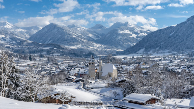 Das verschneite Kitzbühel im Winter erleben - ein Traum. // Foto: Kitzbühel Tourismus