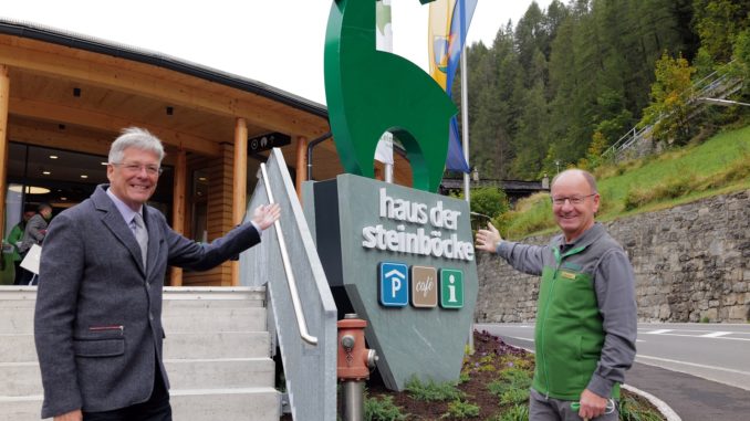 Eröffnung Haus der Steinböcke...Im Bild: LH Peter Kaiser und Peter Ruppitsch // Foto: Oskar Höher