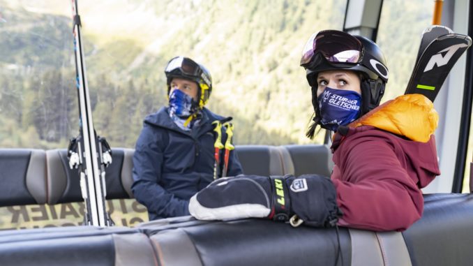 Gondeln und Seilbahnstationen werden mehrmals täglich mittels Kaltvernebelung desinfiziert. // Foto: TVB Stubai Tirol, Gerhard Berger