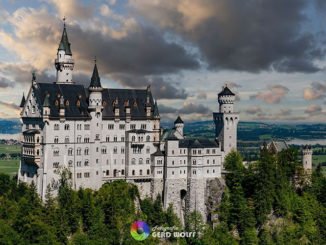 Schloss Neuschwanstein von der Marienbrücke aus fotografiert. So ein Foto wird bis Herbst 2022 nicht möglich sein. // Foto: Gerd Wolff