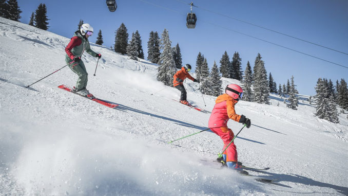 Die ganze Familie hat Spaß im Skicircus Saalbach Hinterglemm Leogang Fieberbrunn. // Foto: saalbach.com, Klaus Listl