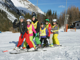 Gemeinsam skifahren lernen im Pitztal. // Foto: Club Alpin Pitztal