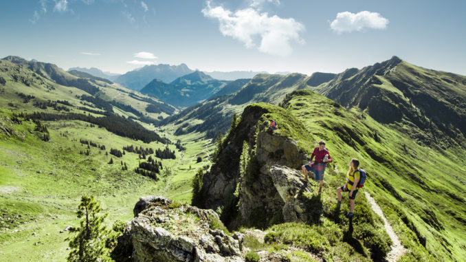 Weitwandern im Pinzgau. // Foto: saalbach.com, Mia Knoll