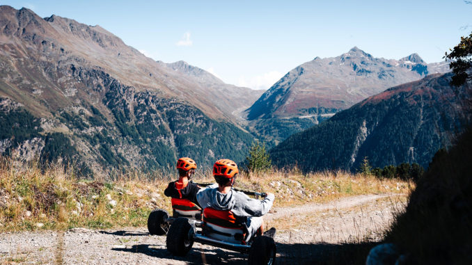 Neues Sommer-Angebot: Mountaincart-Fahren mit der ganzen Familie. // Foto: Roast-Media