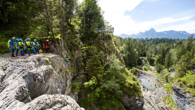 Canyoning an den Stuibenfällen in Reutte ist äußerst beliebt. // Foto: Rene Paulweber, Naturparkregion Reutte