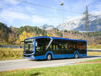 Im Januar 2023 werden vier MAN E-Busse in der Gletscherregion Tux-Finkenberg in Betrieb genommen. // Foto: Franz Oss