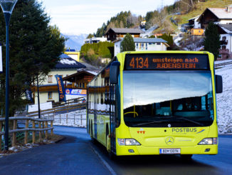 Anfahrt mit dem Bus zur Glungezerbahn // Foto: hall-wattens.at