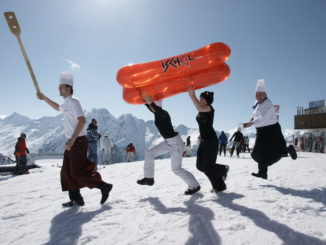 Bei der 12. Ski-WM der Gastronomie von Champagne Laurent-Perrier kämpfen Köche, Kellner und Co. auf Ski um den Weltmeistertitel. // Foto: TVB Ischgl – Paznaun