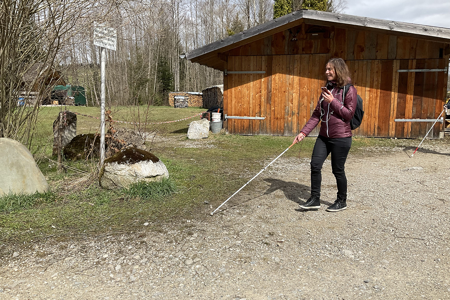 Der Lehrpfad bei Saulgrub wurde speziell für sehbehinderte und blinde Menschen konzipiert. // Foto: Ammergauer Alpen GmbH, Julienne Schult