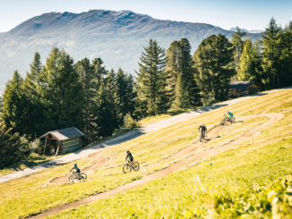 Doppeltes Bike-Erlebnis: Durch den neuen Trail stehen elf Kilometer Downhill-Action zur Verfügung. // Foto: Hochzeiger Bergbahnen, Rudi Wyhlidal