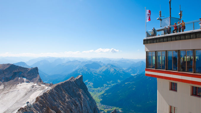Die Werkschau findet vom14. September bis 15. Oktober 2023 auf dem Gipfel der Zugspitze statt. // Foto: Albin Niederstrasser