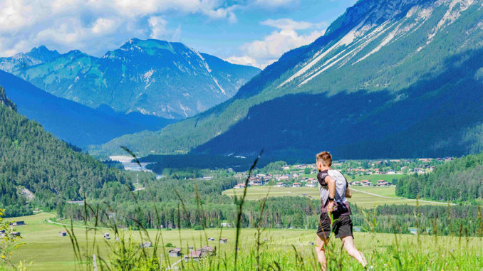 Im Rahmen des Lechtaler Naturparklauf 2023 findet zum zweiten Mal der Erlebnis Trail Run durch das ursprüngliche Tiroler Lechtal statt. // Foto: Lechtal Tourismus