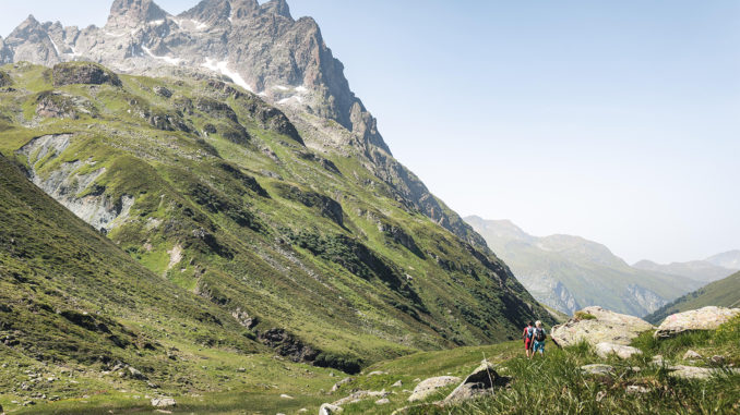 Die weitläufige Region St. Anton am Arlberg in Österreich ist Heimat der aussichtsreichen Verwallrunde. // Foto: TVB St. Anton am Arlberg / Patrick Bätz